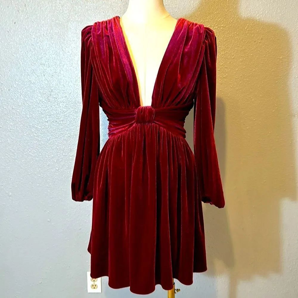 NEW Gianni Bini women’s Mariah velvet 3/4 sleeve burgundy mini dress size 4